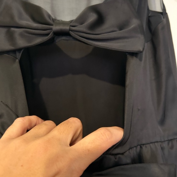"Erin by Erin Fetherston" Black Silk Bow Backed Dress_Size 8 - Picture 6 of 15